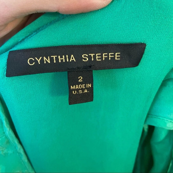 Cynthia Steffe women’s green 100% silk ruffled dress in size 2 - Picture 6 of 8